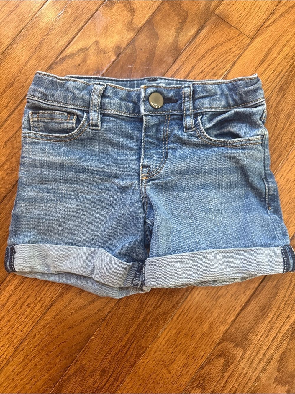 Gap kids midi shorts girls size 5 with adjustable waist